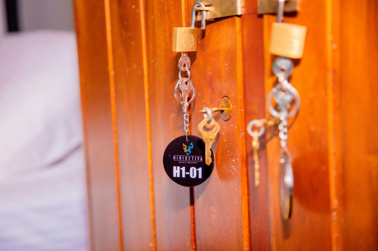 Hiriketiya Beach Hostels Dikwella Ngoại thất bức ảnh